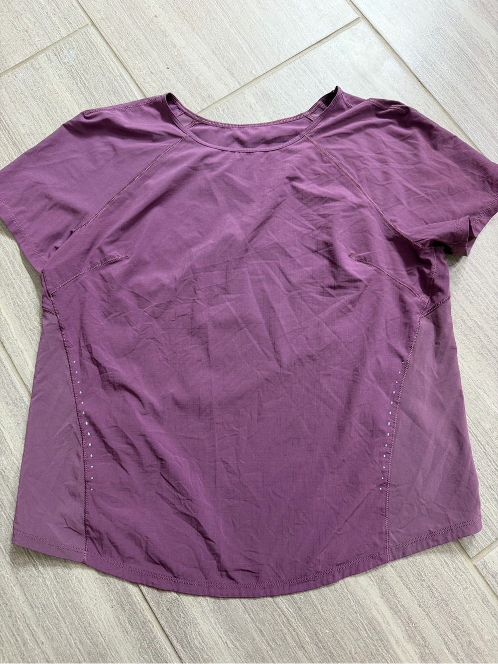 Lululemon tee